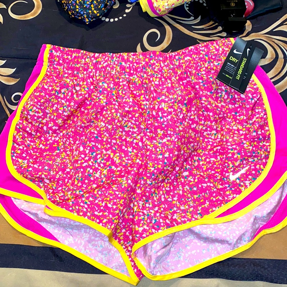 Nike Tempo Icon Clash Shorts